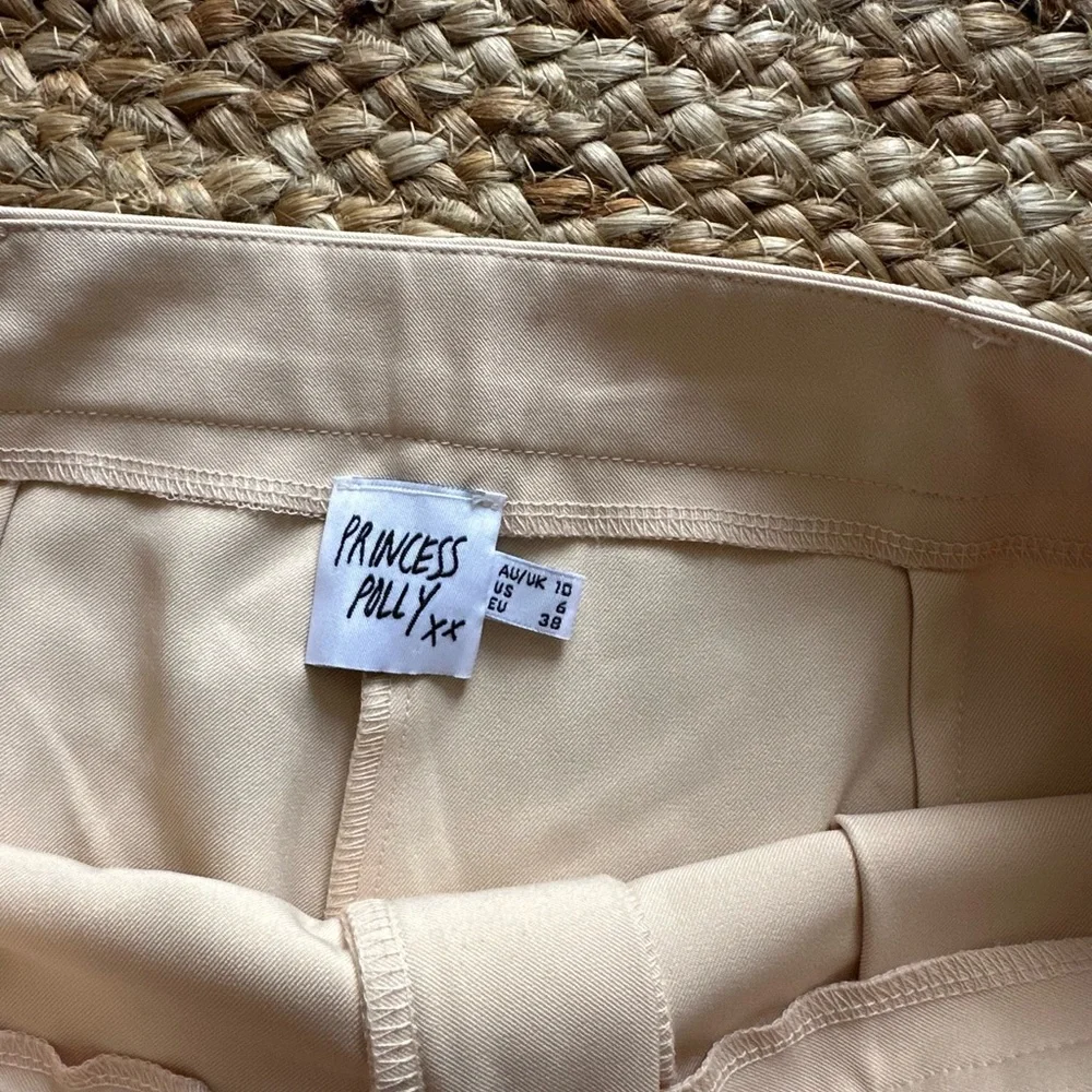 PRINCESS POLLY SHORTS - Picture 3 of 6